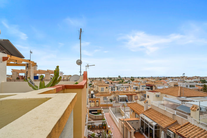 Image No.22-2 Bed Property for sale