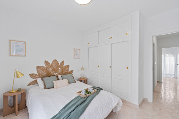 Image No.25-2 Bed Property for sale