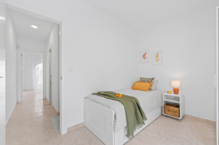 Image No.27-2 Bed Property for sale