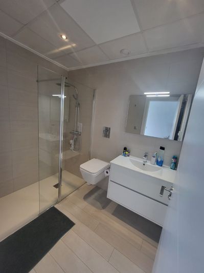 Image No.11-2 Bed Property for sale