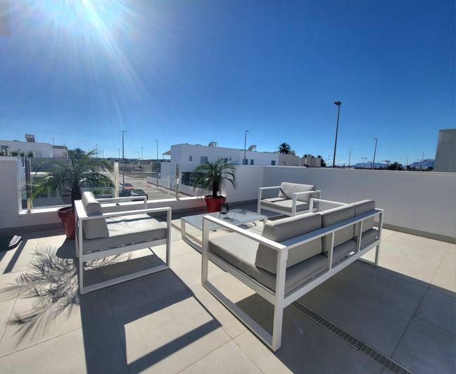 Image No.9-2 Bed Property for sale