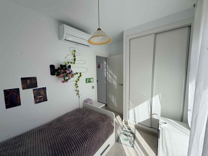 Image No.18-3 Bed Property for sale