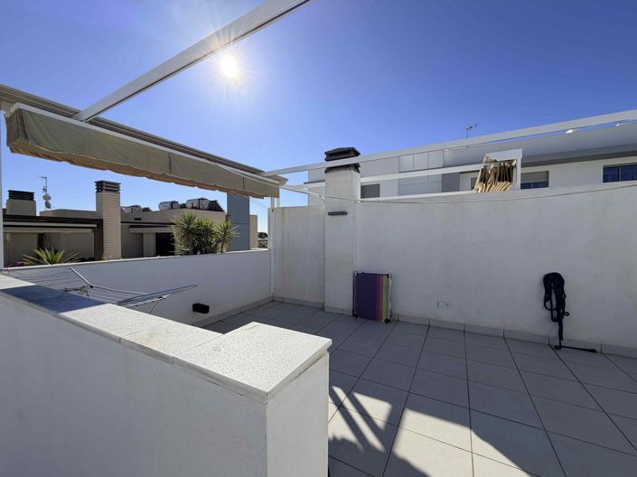 Image No.25-3 Bed Property for sale