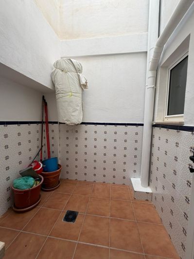 Image No.8-3 Bed Property for sale