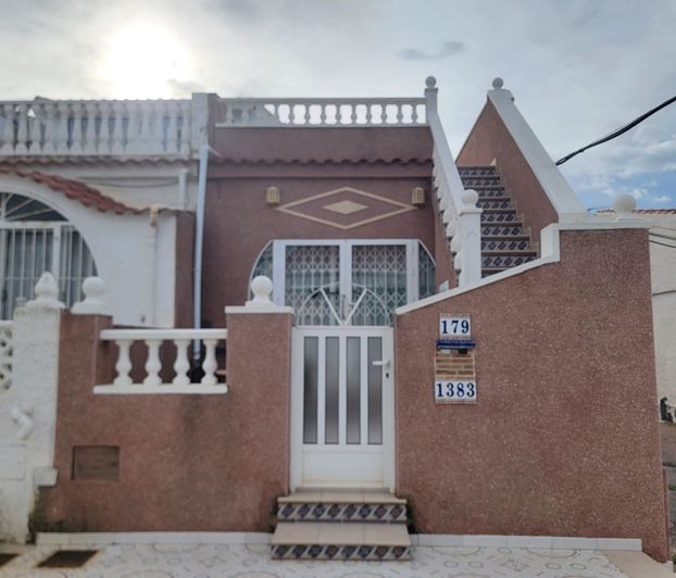Image No.2-2 Bed Property for sale