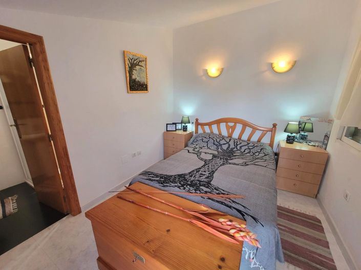 Image No.27-2 Bed Property for sale