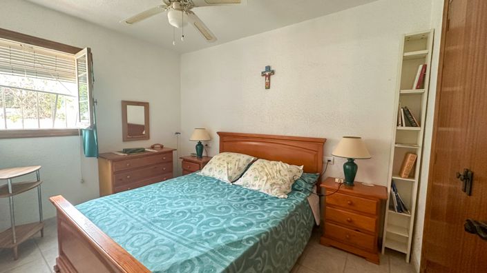 Image No.14-2 Bed Property for sale