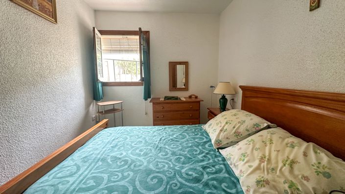 Image No.15-2 Bed Property for sale