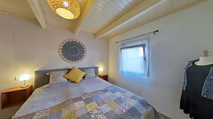 Image No.21-3 Bed Property for sale