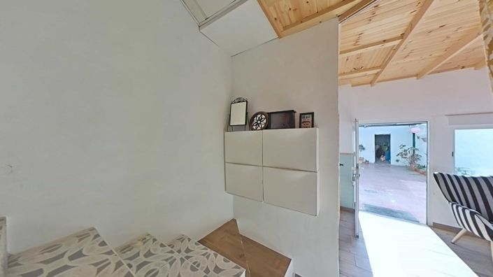 Image No.37-3 Bed Property for sale