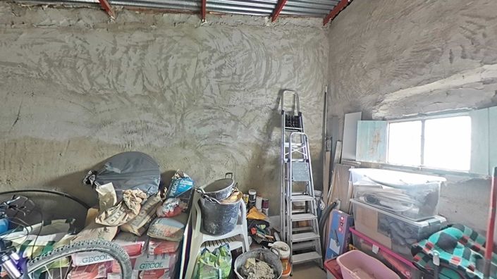 Image No.40-3 Bed Property for sale