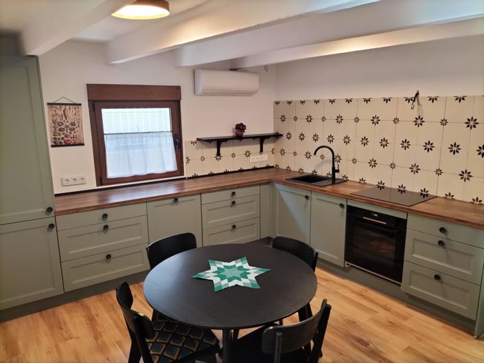 Image No.5-3 Bed Property for sale