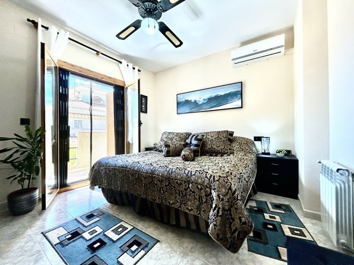 Image No.13-2 Bed Property for sale