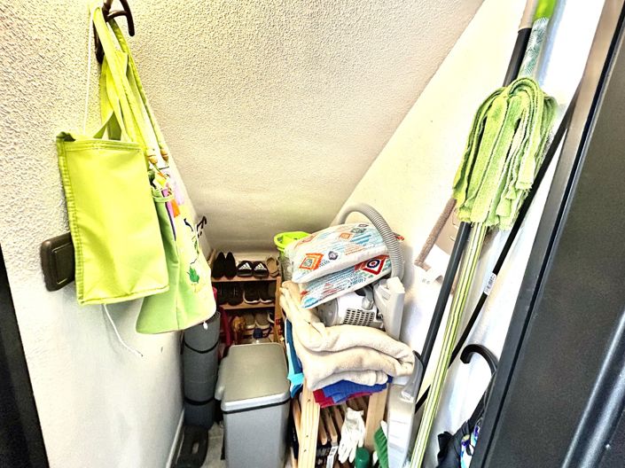 Image No.27-2 Bed Property for sale