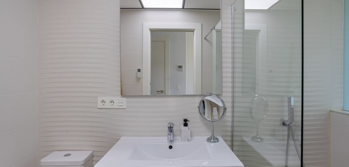 Image No.17-3 Bed Property for sale