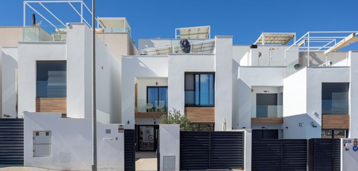 Image No.2-3 Bed Property for sale