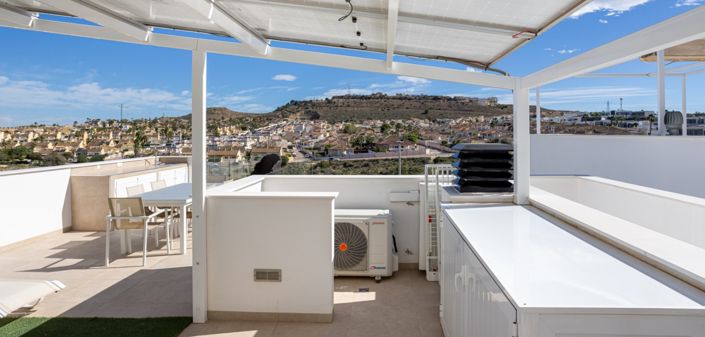 Image No.31-3 Bed Property for sale