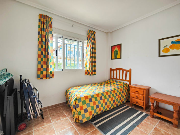 Image No.21-3 Bed Property for sale