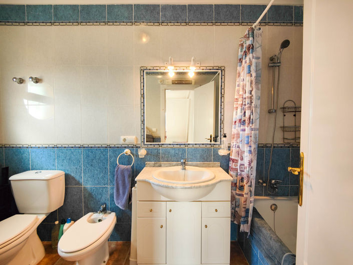 Image No.30-3 Bed Property for sale