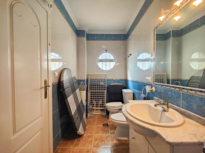 Image No.32-3 Bed Property for sale