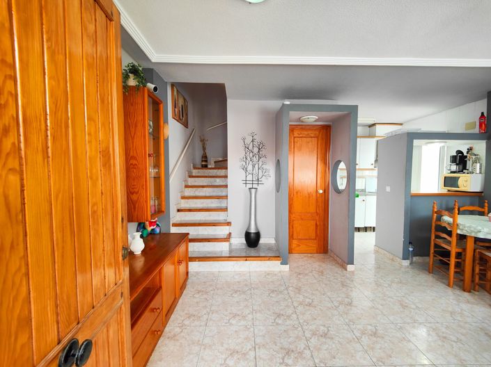 Image No.12-3 Bed Property for sale