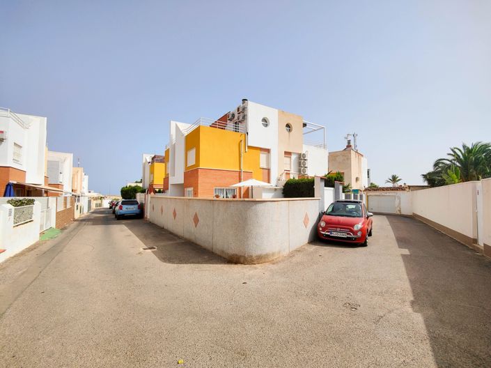 Image No.2-3 Bed Property for sale