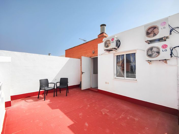 Image No.36-3 Bed Property for sale