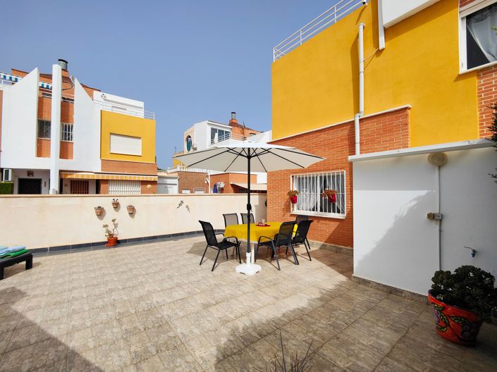 Image No.5-3 Bed Property for sale