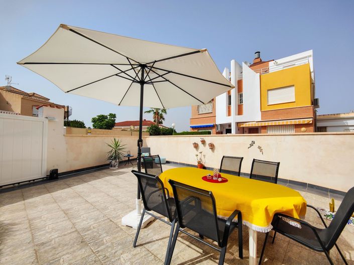 Image No.9-3 Bed Property for sale