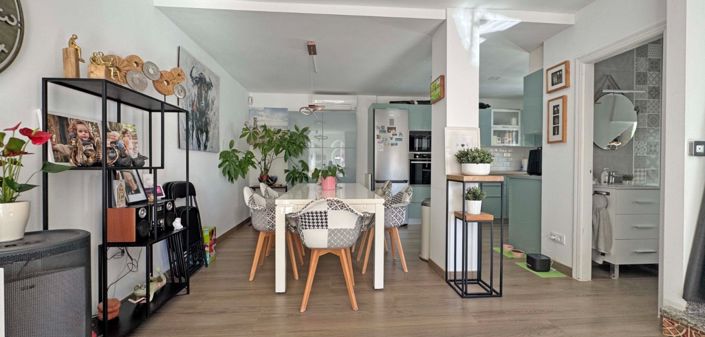 Image No.11-2 Bed Property for sale