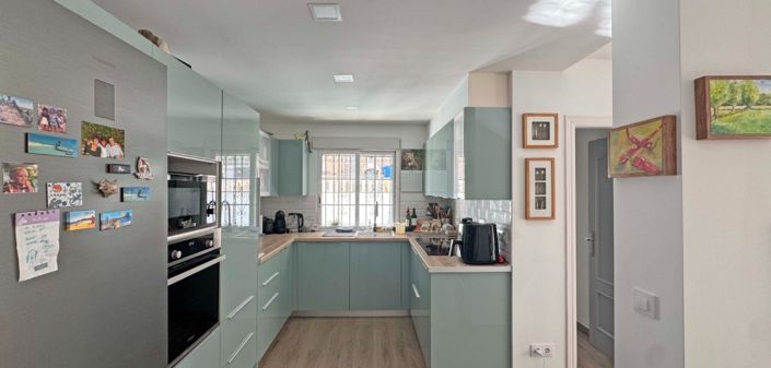 Image No.19-2 Bed Property for sale