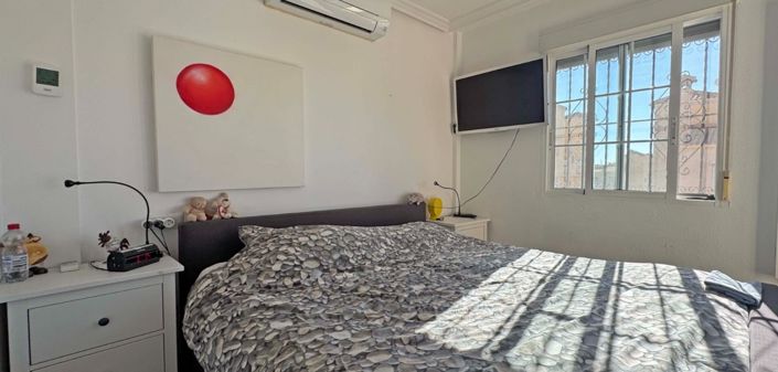 Image No.24-2 Bed Property for sale