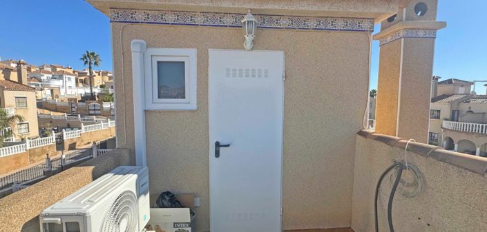 Image No.33-2 Bed Property for sale