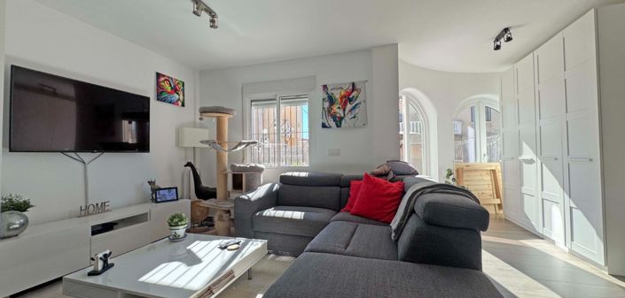 Image No.8-2 Bed Property for sale