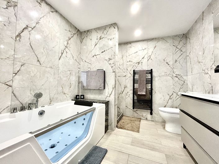 Image No.10-4 Bed Property for sale