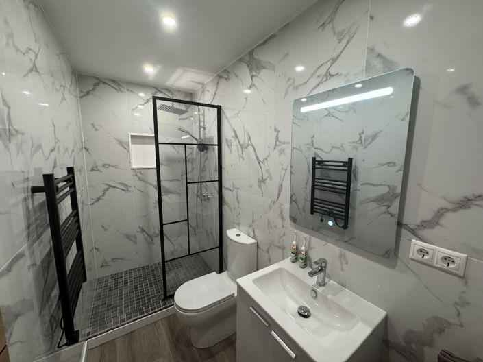 Image No.21-4 Bed Property for sale