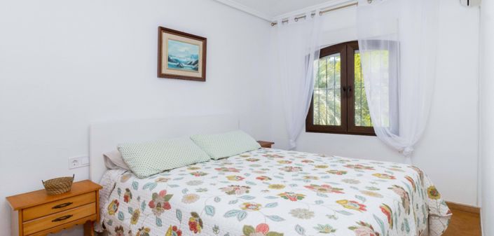 Image No.18-3 Bed Property for sale