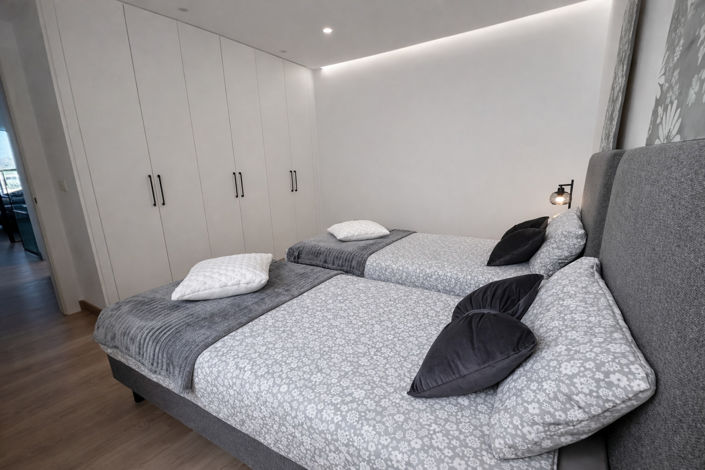 Image No.18-3 Bed Property for sale