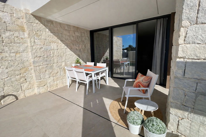 Image No.3-3 Bed Property for sale