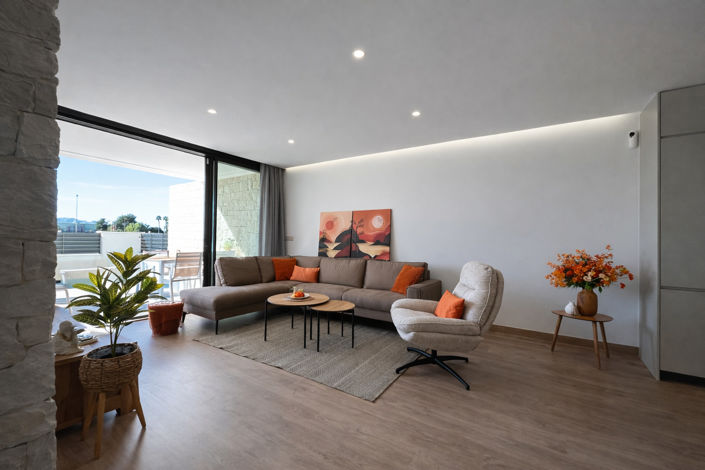 Image No.8-3 Bed Property for sale