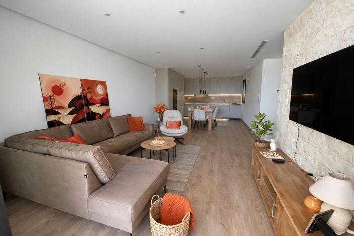 Image No.9-3 Bed Property for sale