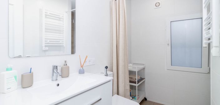 Image No.14-3 Bed Property for sale