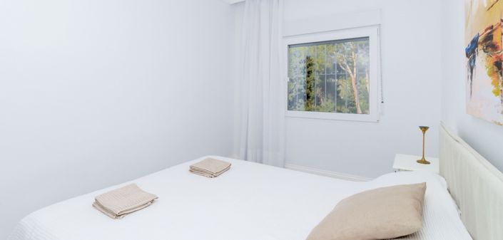 Image No.22-3 Bed Property for sale