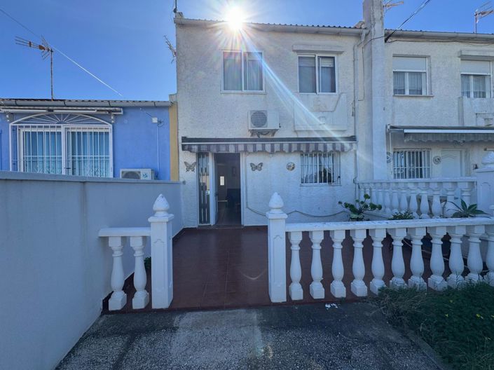 Image No.38-3 Bed Property for sale