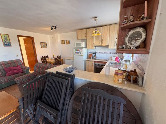 Image No.8-3 Bed Property for sale