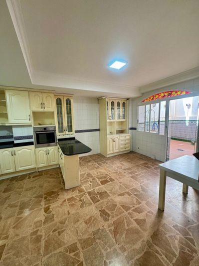 Image No.6-5 Bed Apartment for sale