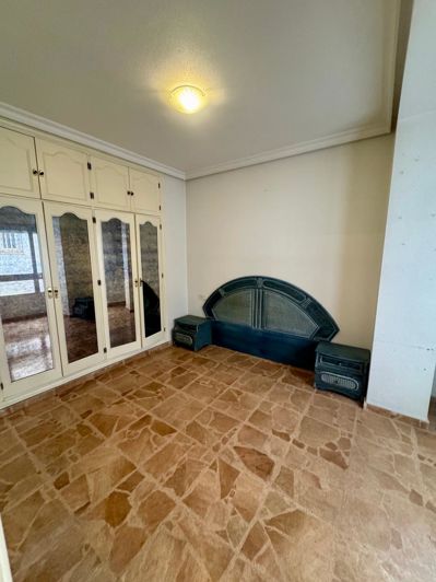 Image No.8-5 Bed Apartment for sale