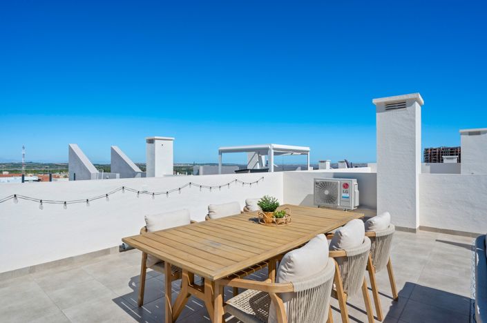 Image No.22-2 Bed Apartment for sale