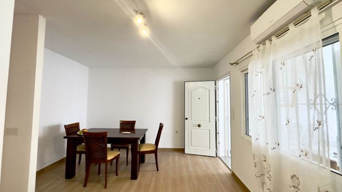 Image No.2-Appartement de 2 chambres à vendre à Torrevieja