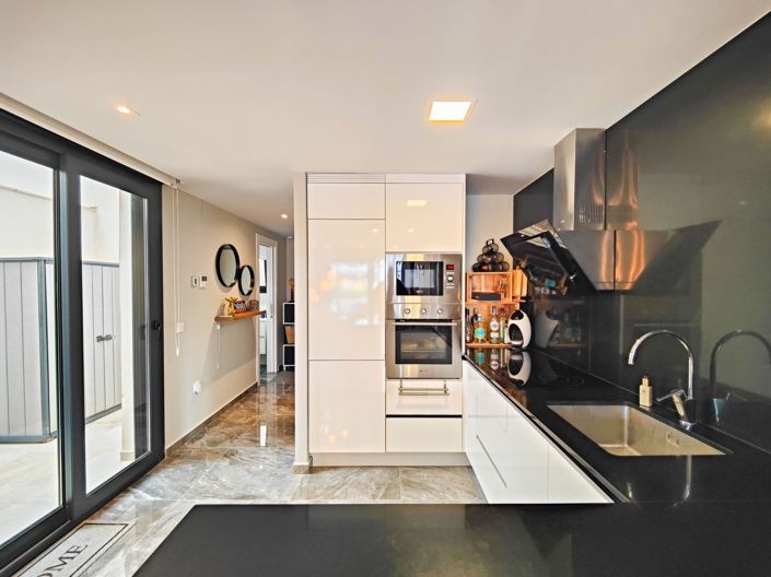 Image No.14-2 Bed Apartment for sale